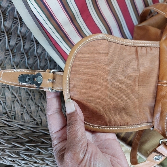 Capezio Butterscotch Large Handbag/Purse - Picture 8 of 14